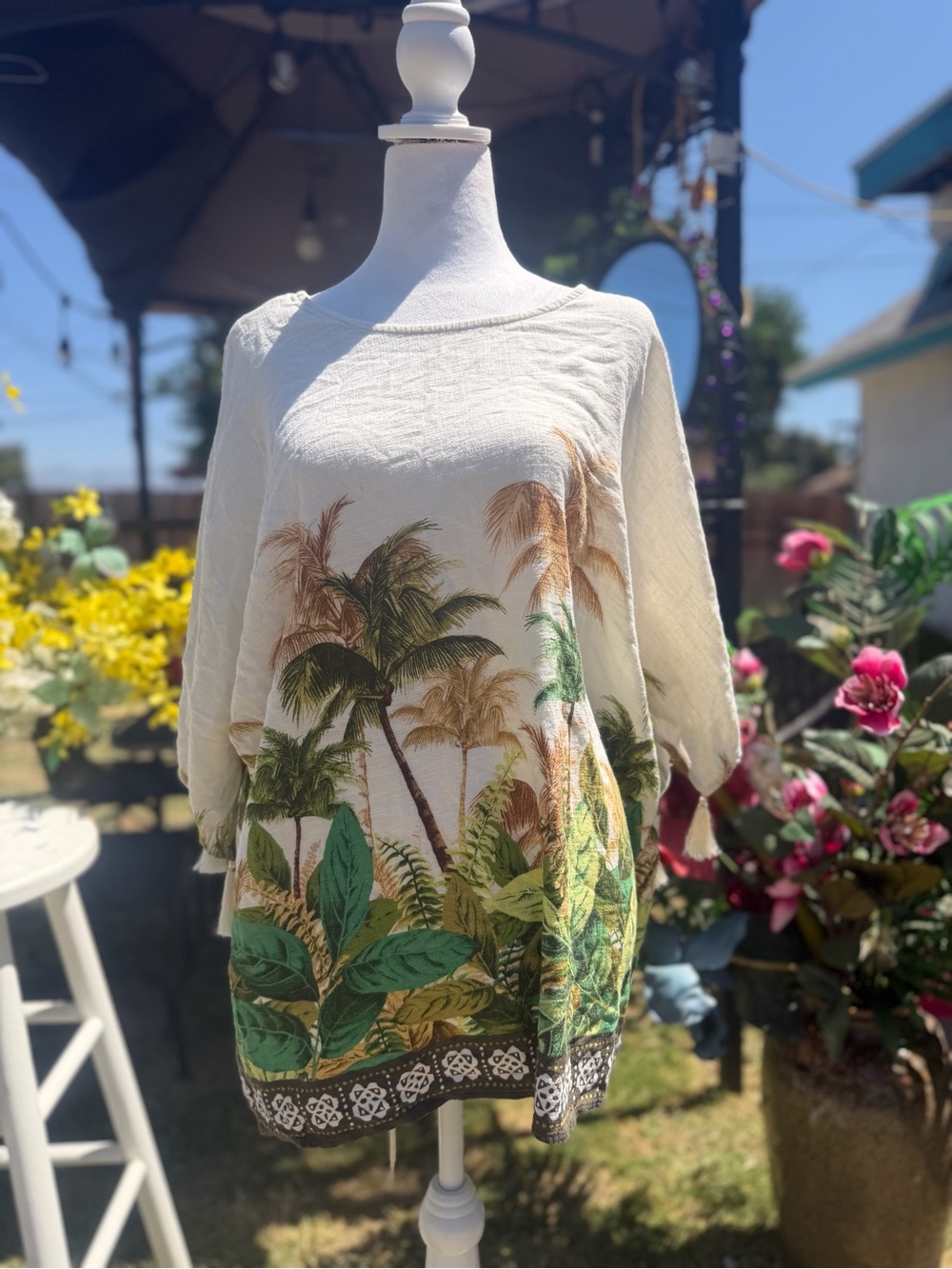 JM Collection Cream Knit Top with Gold Logo Tag
